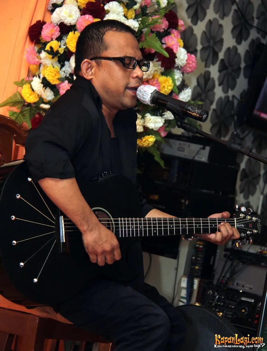 Bona Paputungan Tak Berhenti Kritik Negara Lewat Lagu/@Foto: KapanLagi.com®