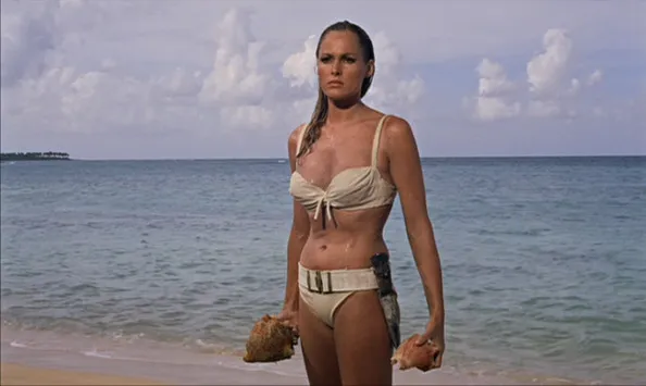 Honey Ryder (Ursula Andress)
