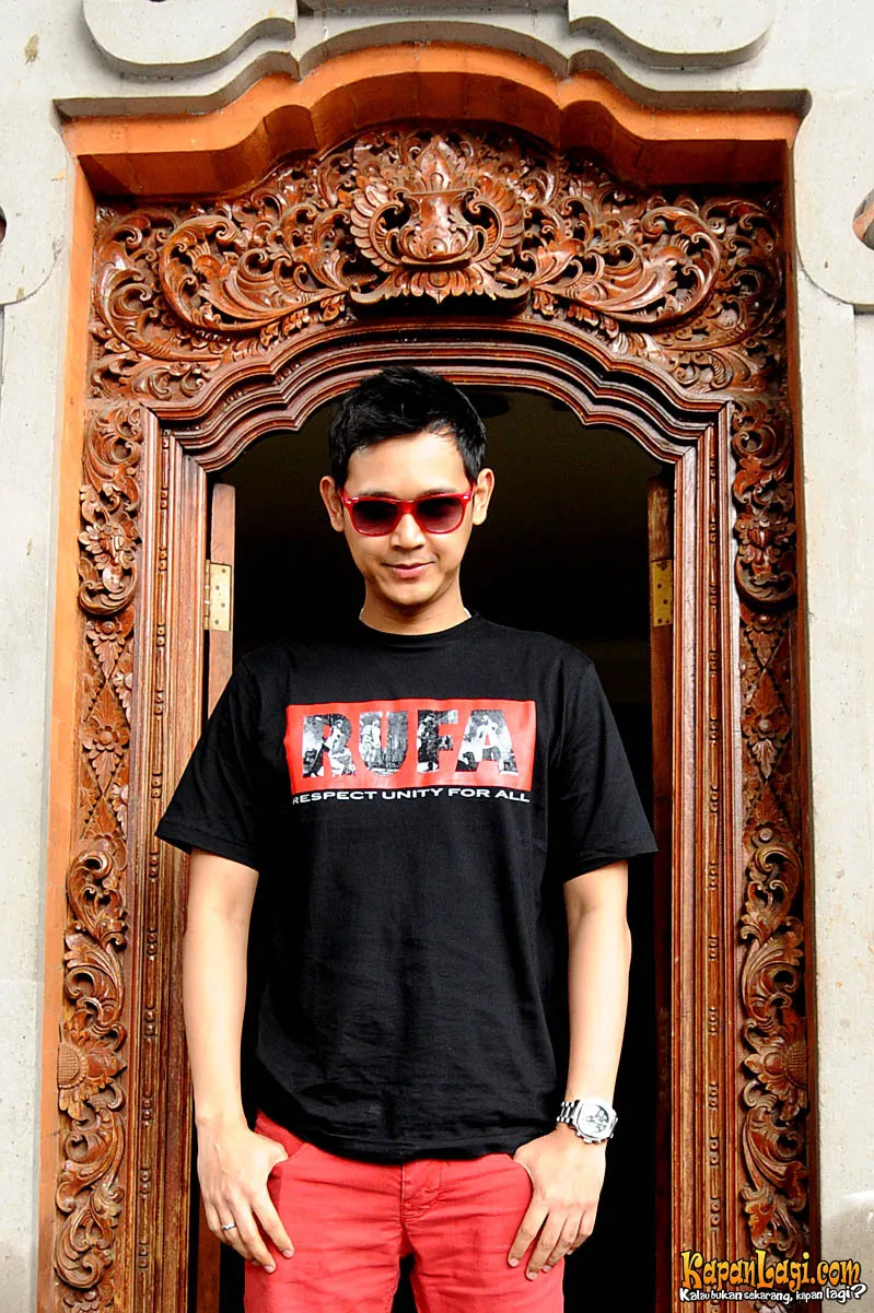 Bondan Prakoso kini menjadi sutradara klip Manusia Sejuta Perkara.