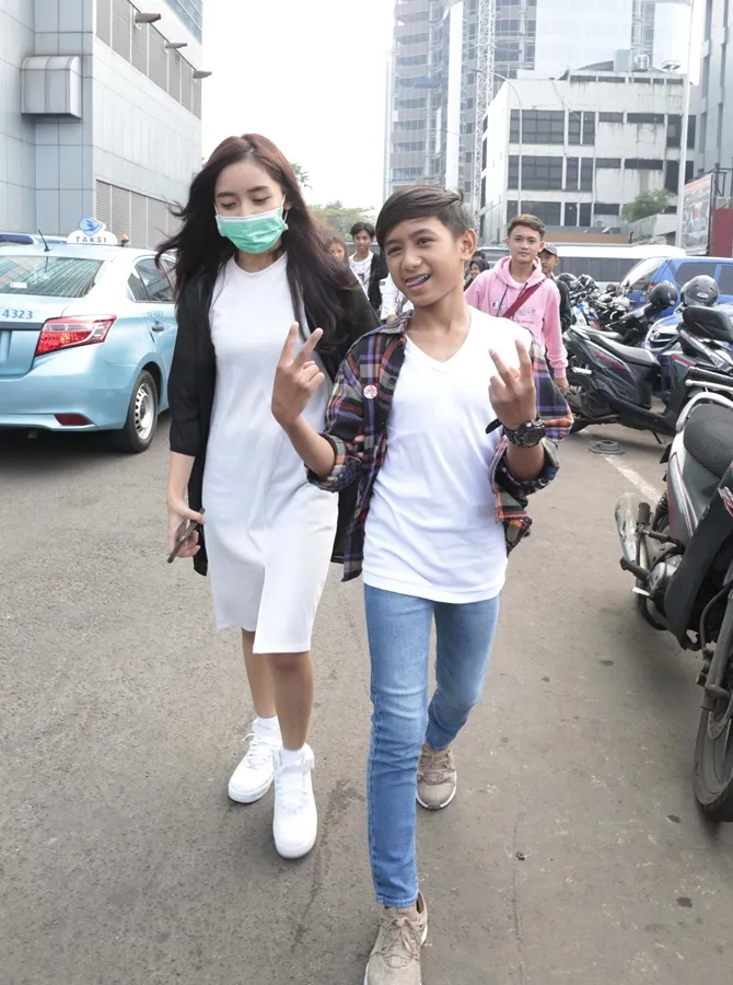 Bowo tak menerima uang hasil meet and greet. © KapanLagi.com/Muhammad Akrom Sukarya