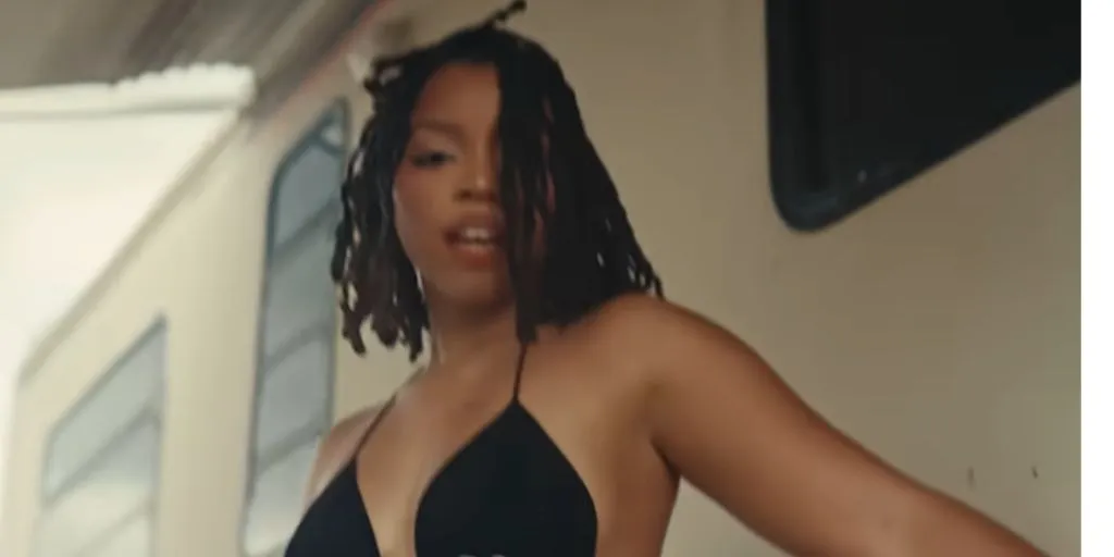Chloe Bailey - Boy Bye