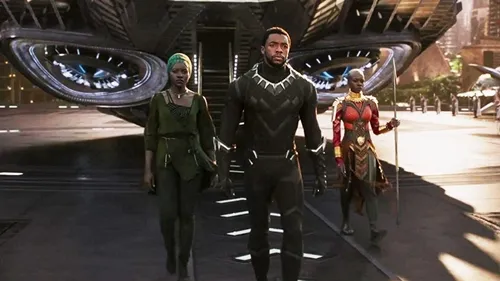 Saat kembali ke Wakanda sebelum pelantikan menjadi raja. (credit: thedailybeast.com)