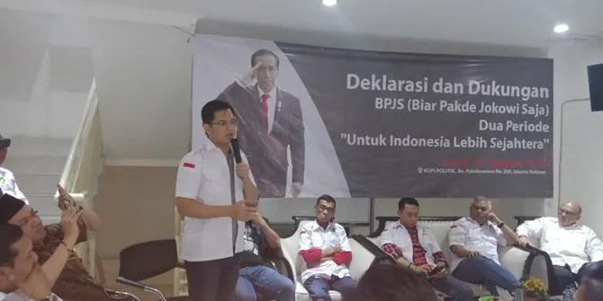 Farhat Abbas dan pesohor negeri mendukung Jokowi menjadi Presiden kembali (credit: Kapanlagi.com)