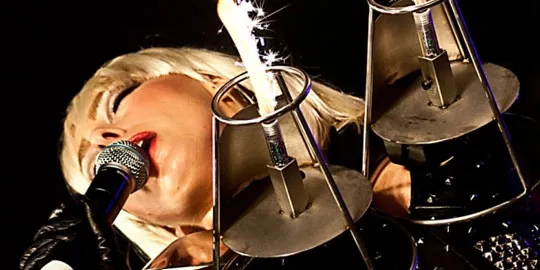 warble-entertainment.com