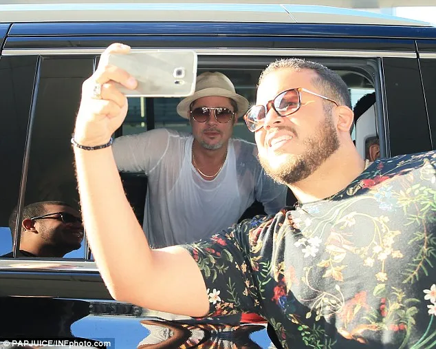Brad Pitt tak mau mengecewakan fans. 
