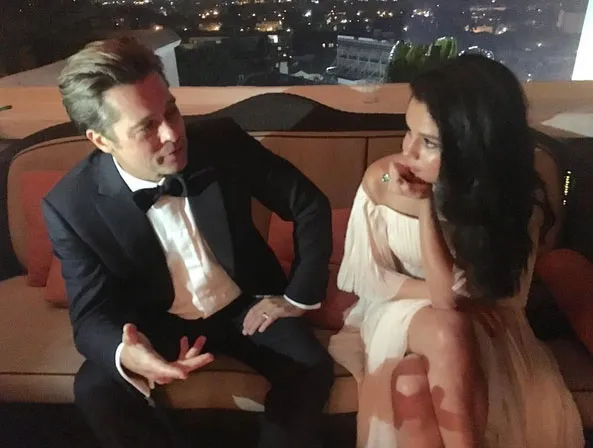 Brad Pitt dan Selena Gomez berbincang-bincang di after party Golden Globe © Instagram.com/selenagomez