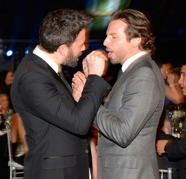 Ben Affleck - Bradley Cooper @ dailymail.co.uk