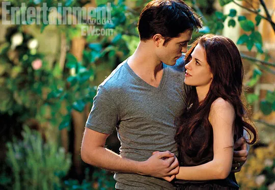 Edward Cullen dan Bella Swan
