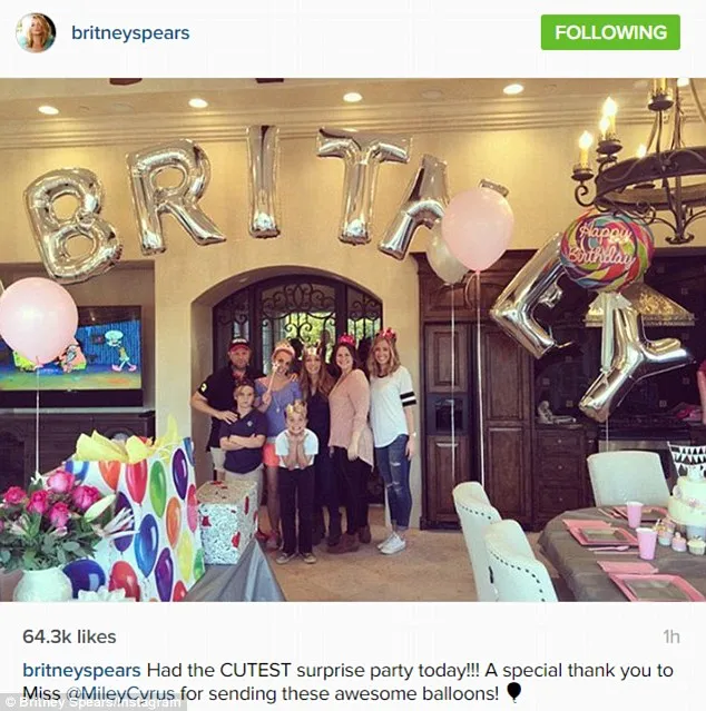 Surprise dari Miley untuk Britney © instagram.com/britneyspears