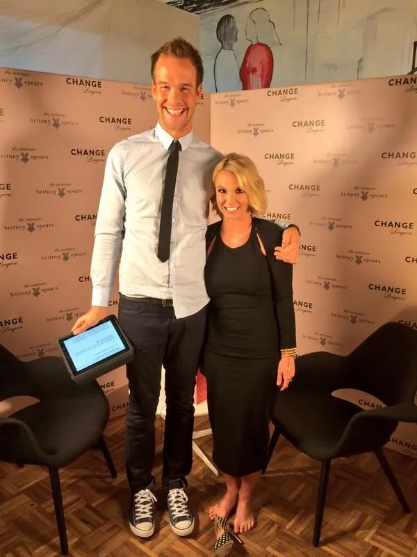 Tinggi badan Britney @ Twitter/Britney Spears