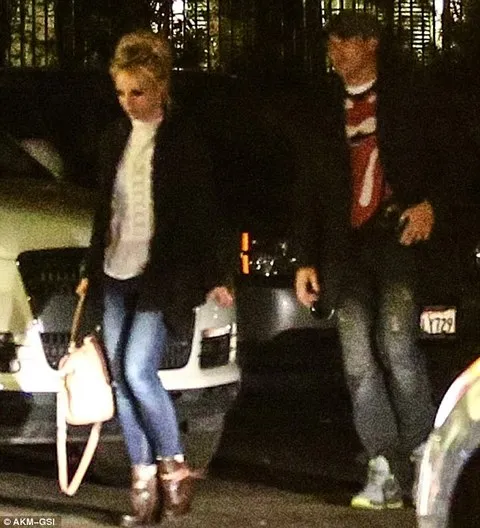 Britney dan David saat kencan valentine (14/02)
