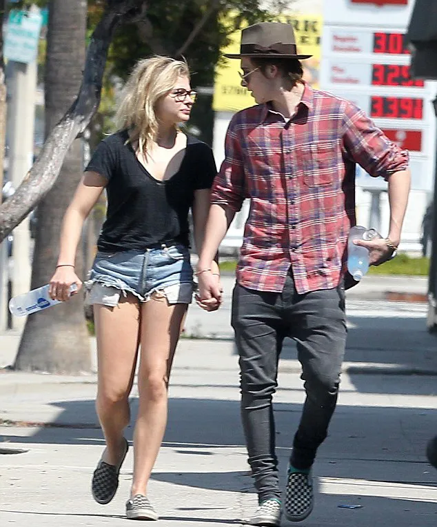 Chloe dan Brooklyn tak terpisahkan! © dailymail.co.uk