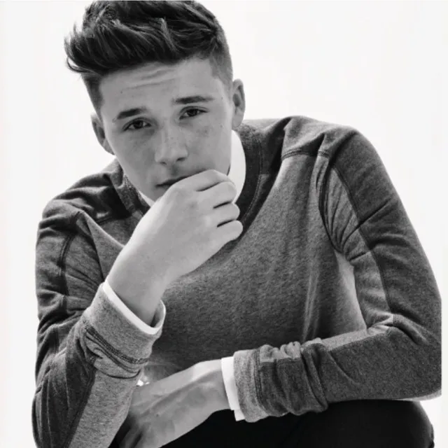 Brooklyn seganteng ayahnya @ instagram.com/brooklynbeckham