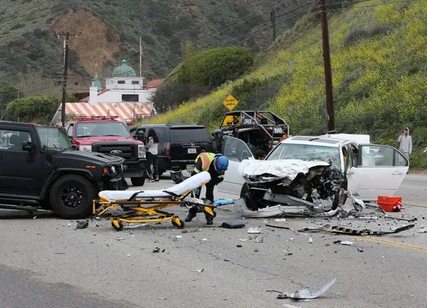 Bruce Jenner terlibat kecelakaan ©hollywoodlife.com