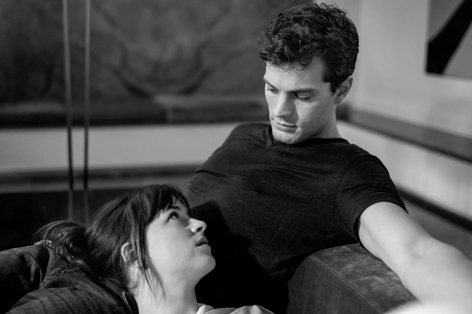 Jamie Dornan dan Dakota Johnson akan kembali dalam FIFTY SHADES DARKER/©Universal