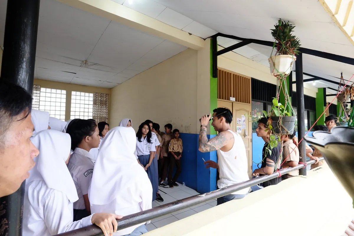 © V1MAST Management