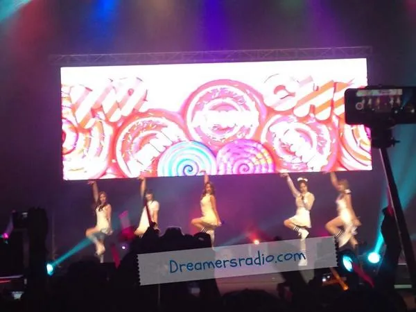 A Pink saat membawakan Mr.Chu di Shinzui White Concert @dreamersradio.com