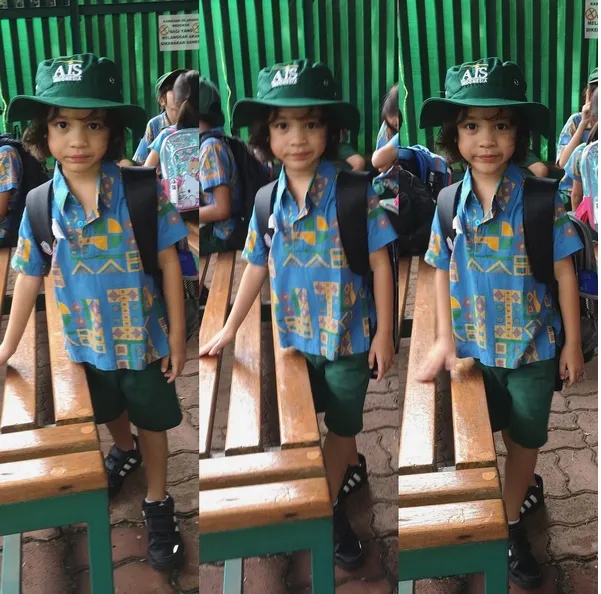 Begini gaya Noah kalau sekolah, ganteng kan? ©instagram/bclsinclair