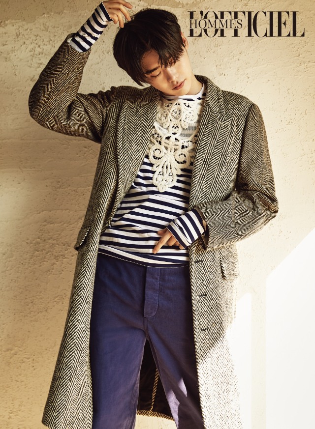 Lee Jong Suk & Hyun Bin Pakai Burberry, Siapa Lebih 