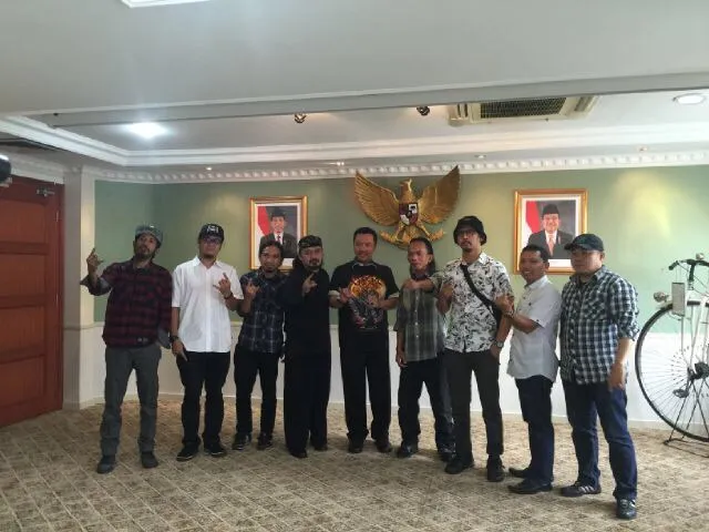 2 band ini dinilai Menpora mampu bangkitkan semangat untuk cinta Tanah Air ©KapanLagi.com/Hendra Gunawan