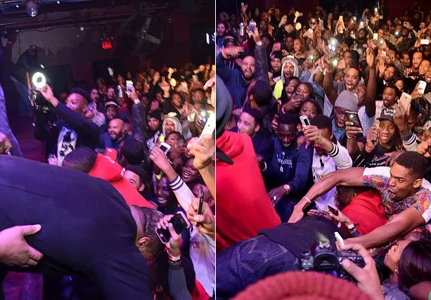 Saat Busta Ryhmes jatu dari panggung @ dailymail.co.uk