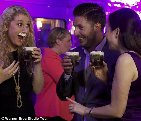 Butterbeer bakal jadi sajian istimewa di Great Hall Dinner/©Warner Bros Studios Tour