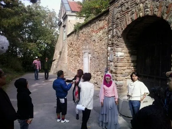 Fatin saat syuting debut filmnya | Credit: @HanumRais