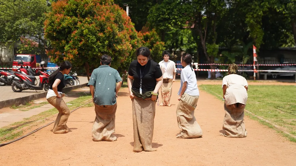 Keseruan lomba Pesta Merdeka Segitunya by.U. (c) Istimewa