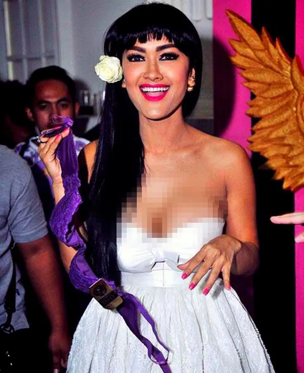 Jupe dapat bra ungu dari Ashanty / © Twitter