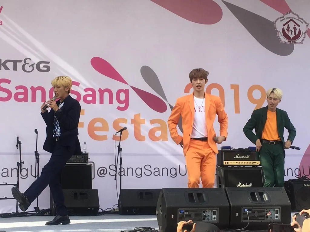 Boyband MONT, jadi bintang tamu di acara di UNJ © KapanLagi.com®