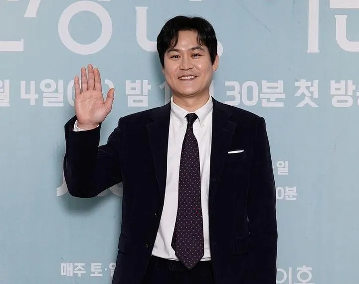 Potret Kim Sung Kyun / Credit Foto: instagram.com/jtbcdrama