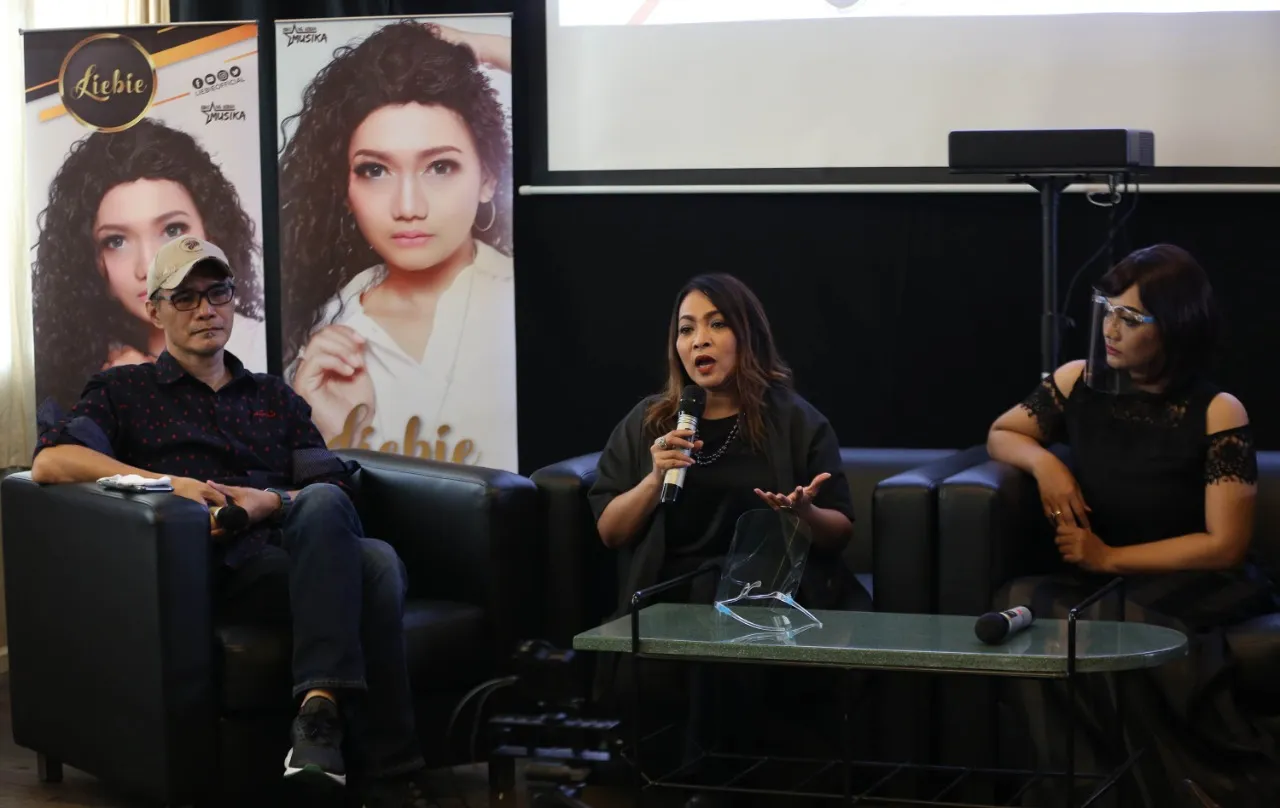 Rieka Roslan langsung jatuh cinta saat tak sengaja melihat penampilan Liebie © KapanLagi.com/Budy Santoso