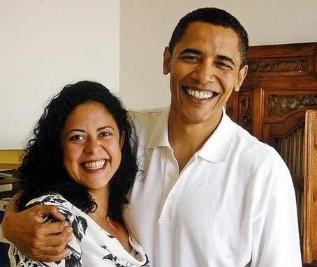 Obama bersama adik tirinya, Maya Soetoro-Ng © theobamafile.com