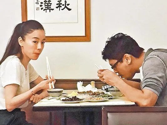 Ken Zhu dan Jia Xinyu ketahuan makan malam bersama @xin.msn.com