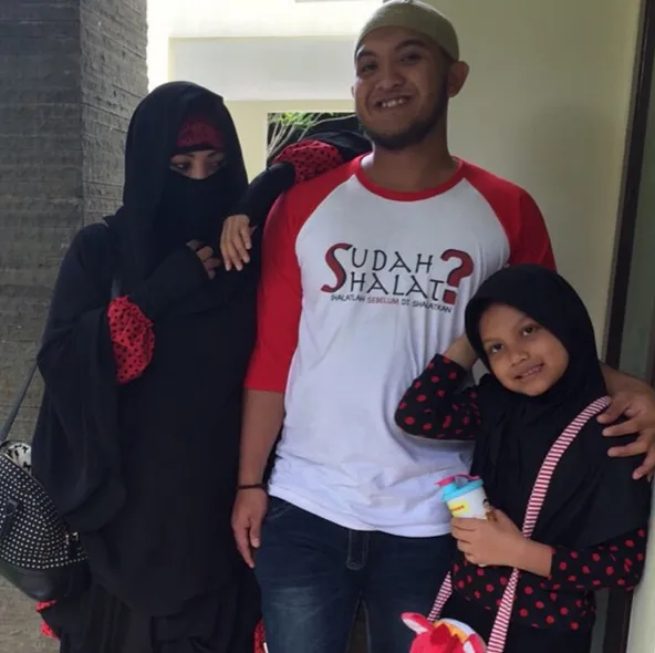 Balik ke dunia hiburan, Caisar talak cerai sang istri. 姆stimewa