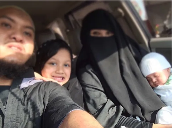Caisar berikan talak kepada Indadari saat wanita tersebut tengah berada di RS dan dalam keadaan hamil. 姆stimewa