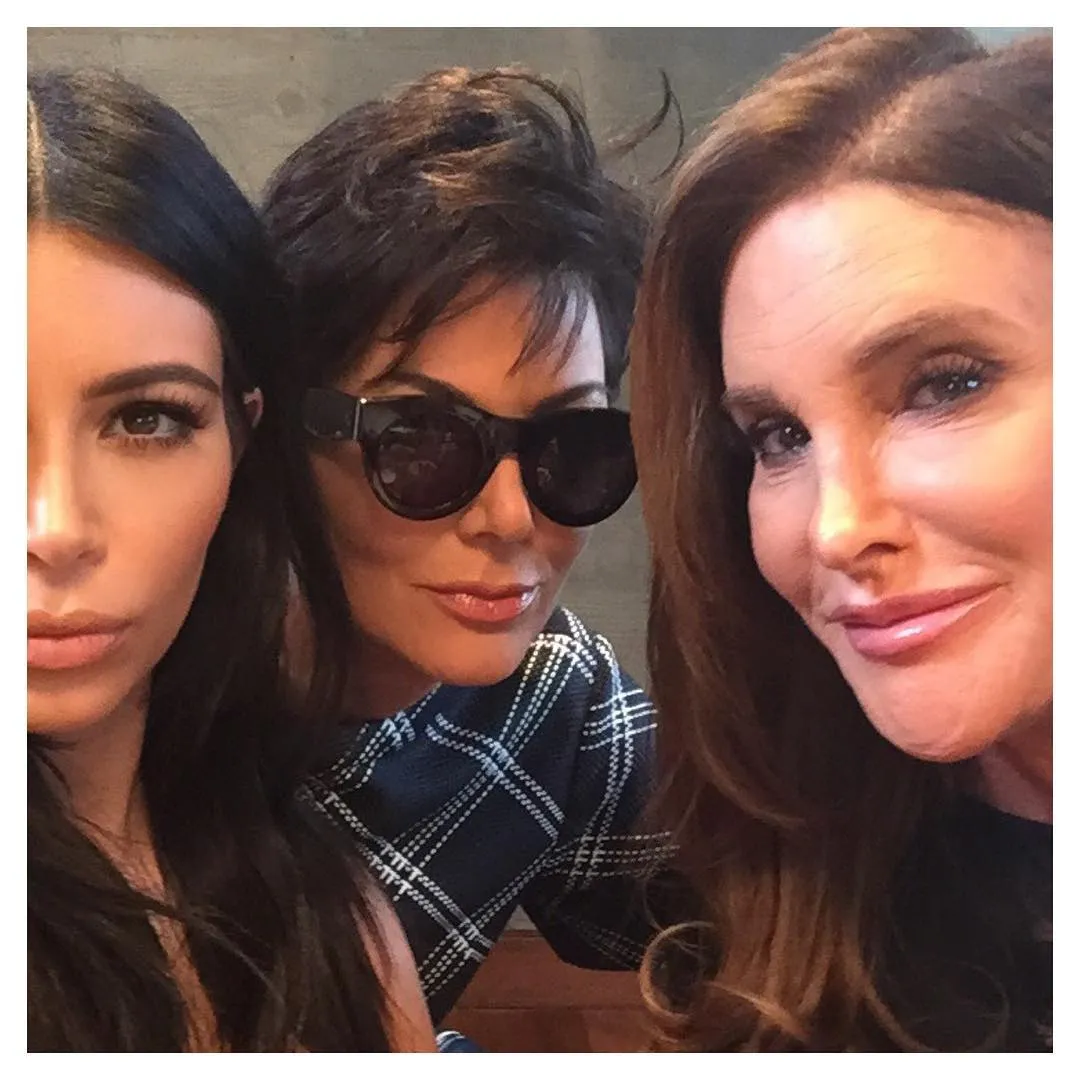 Selfie pertama Caitlyn dengan mantan istrinya © instagram.com/kimkardashian