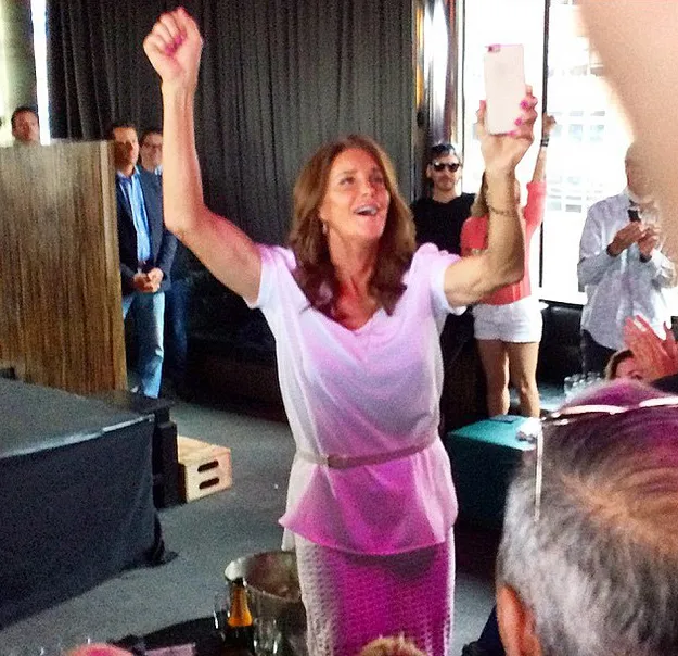Caitlyn tak pernah terlihat sebahagia ini @ dailymail.co.uk
