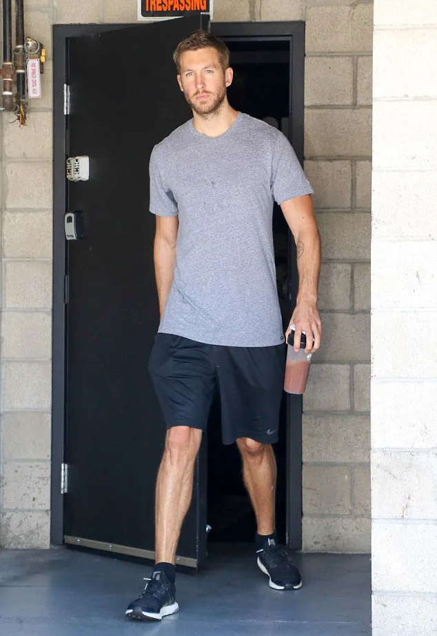 Calvin follow akun Taylor lagi, gagal move on? © dailymail.co.uk