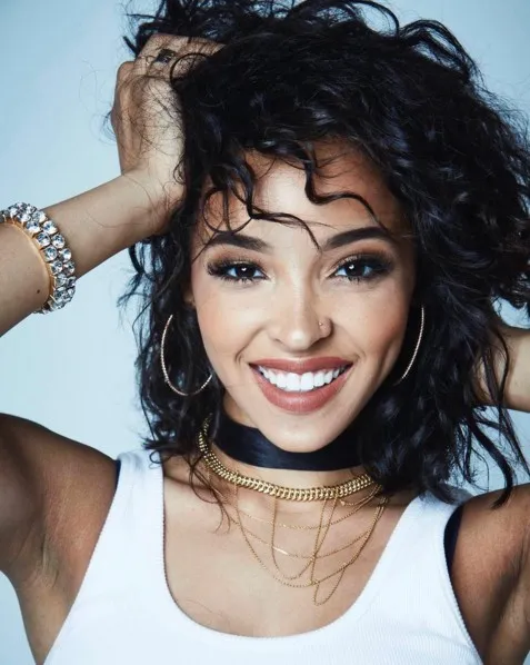 Tinashe, wanita yang dikabarkan jadi pacar baru Calvin © instagram.com/tinashenow