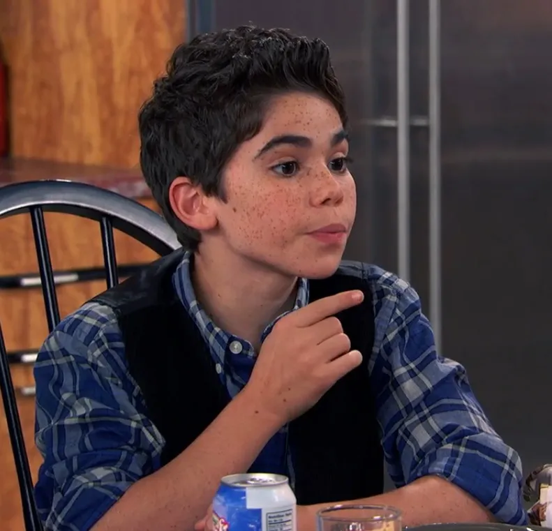 Cameron Boyce di serial Jessie © Disney