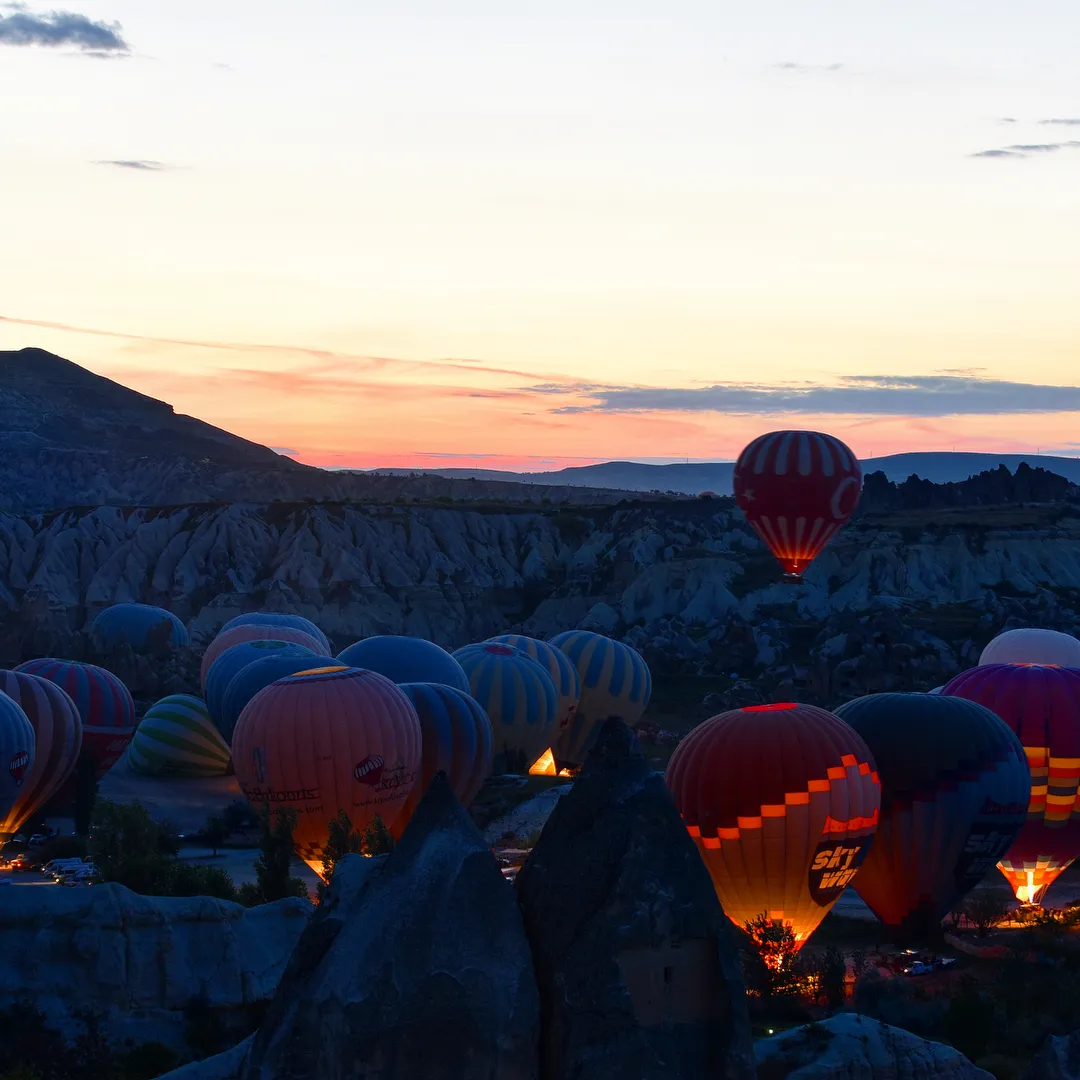 Kurang lengkap rasanya berkunjung ke Turki tanpa ke Cappadocia (credit: instagram.com/erinarie1121)