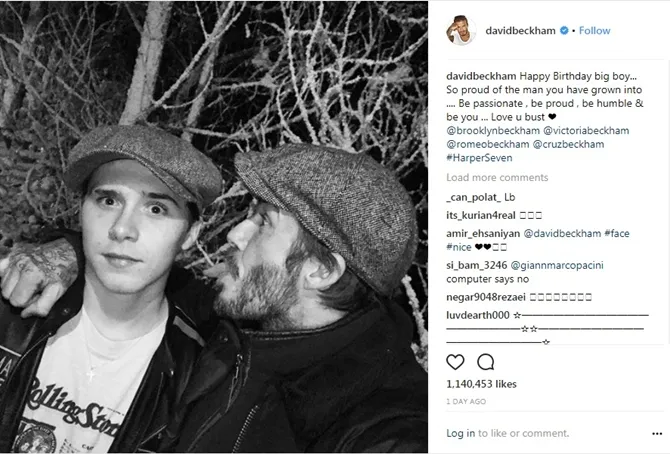Mengenakan topi yang sama denganayahnya, lebih terlihat seperti teman sebaya ya, KLovers! ?nstagram.com/davidbeckham