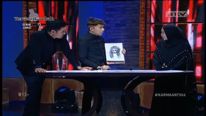 Terdapat sesosok makhluk yang masih mengikuti Cinta Penelope. © Youtube.com/ANTV KLIK