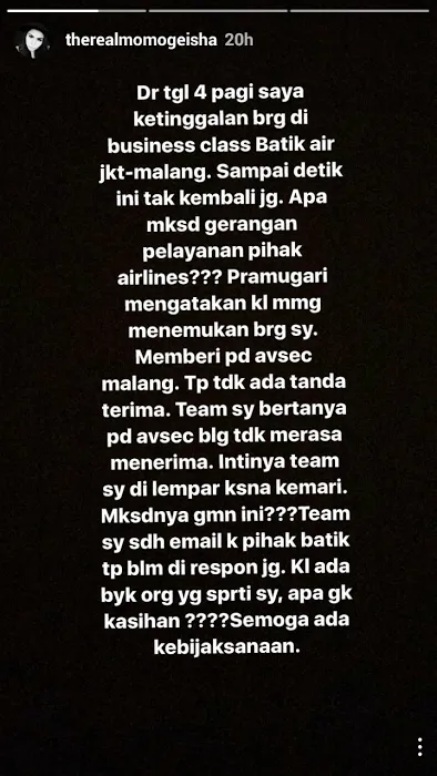 Ungkapan kekecewaan Momo pada pihak maskapai penerbangan © instagram.com/therealmomogeisha