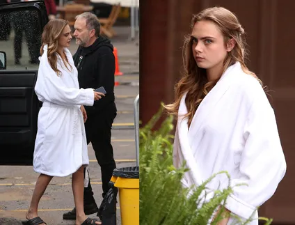 Cara telihat mengenakan jubah mandi ketika dia 'tertangkap' di lokasi syuting SUICIDE SQUAD/©Pacific Coast News