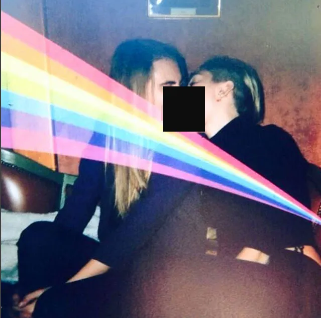 Miley Cyrus ucapkan ulang tahun pada Cara Delevingne © Instagram/Miley Cyrus