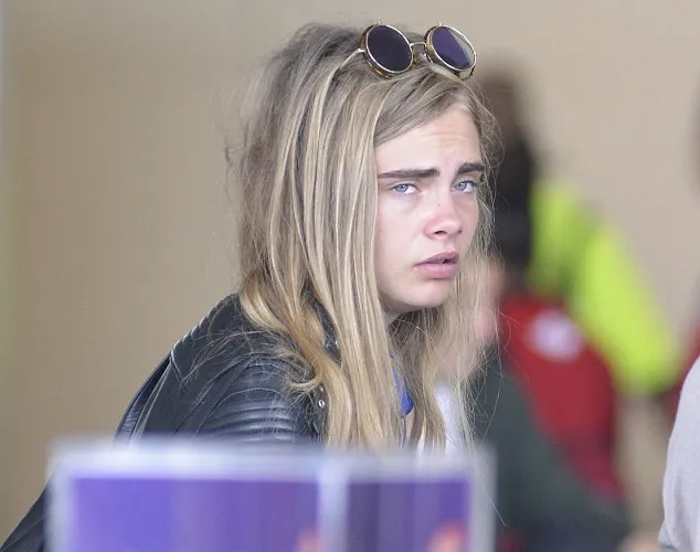 Cara Delevingne @ dailymail.co.uk