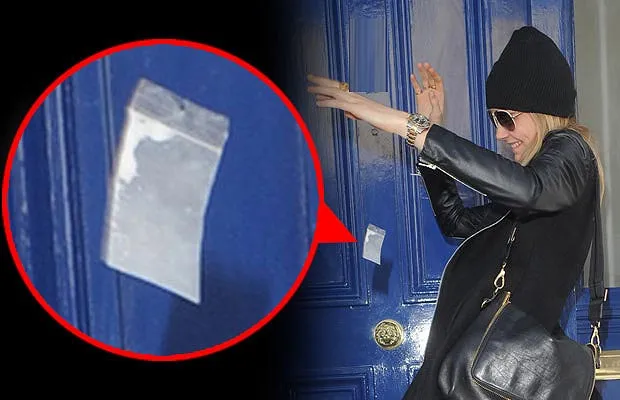 Cara Delevingne dan serbuk putihnya @ thesun.co.uk