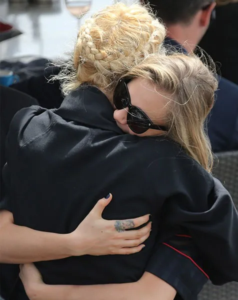Big hug for my bestie! @ dailymail.co.uk/Splash News